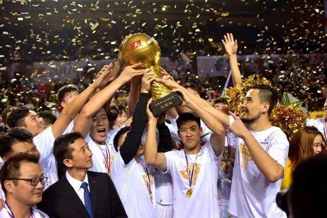 麦科勒姆30分萨博尼斯17+10 鹈鹕客场大胜国王